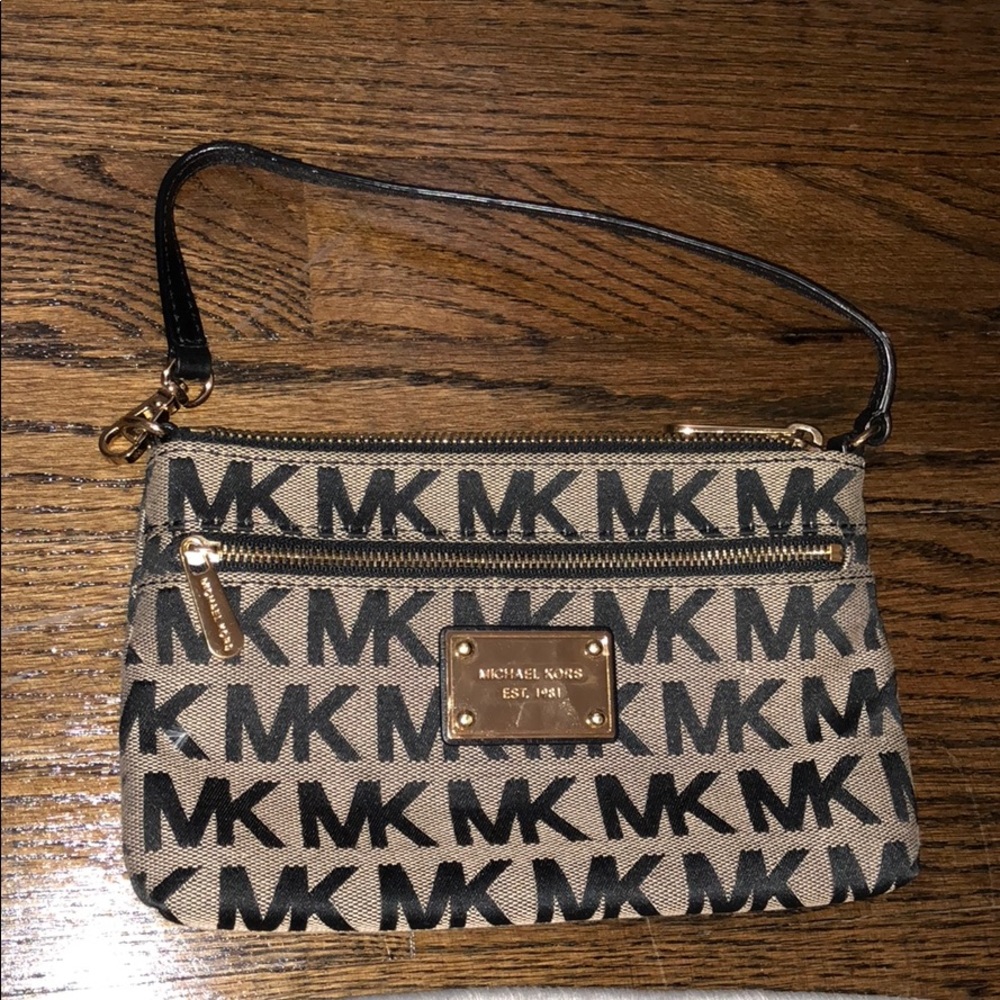 Michael Kors Wristlet